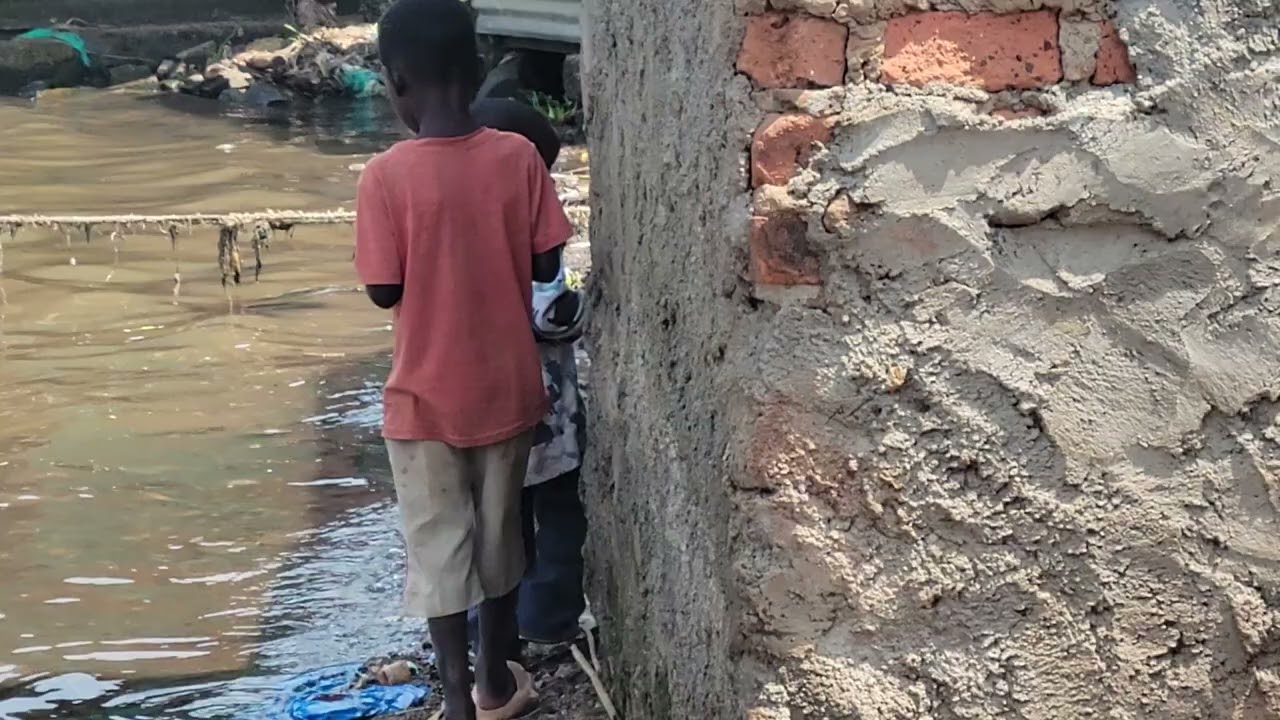 clean water is needed in the poor community