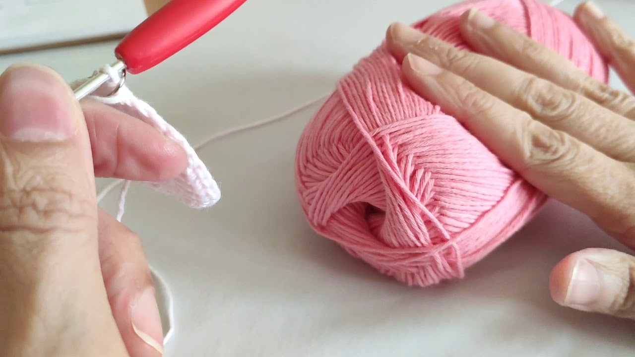 Pantera Rosa a crochet ( cabeza)