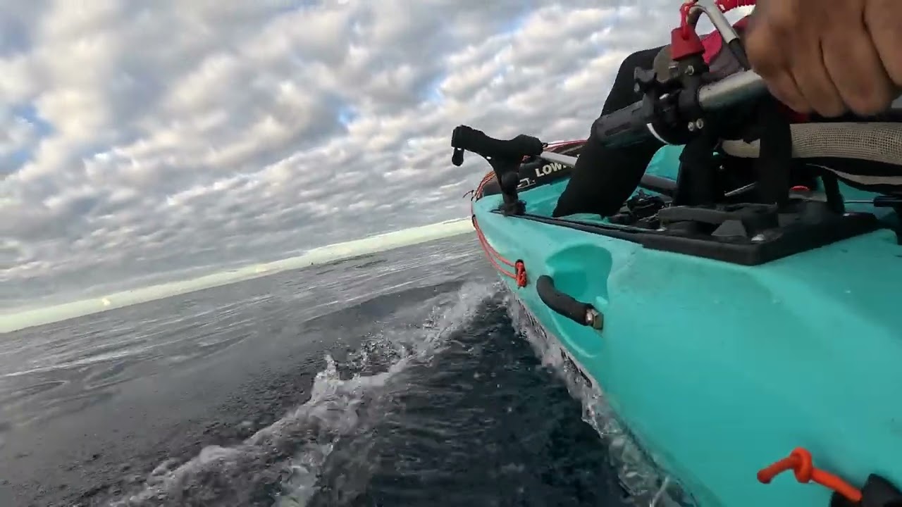 galaxy kayak supernova com motor a combustão suzuki df2.5