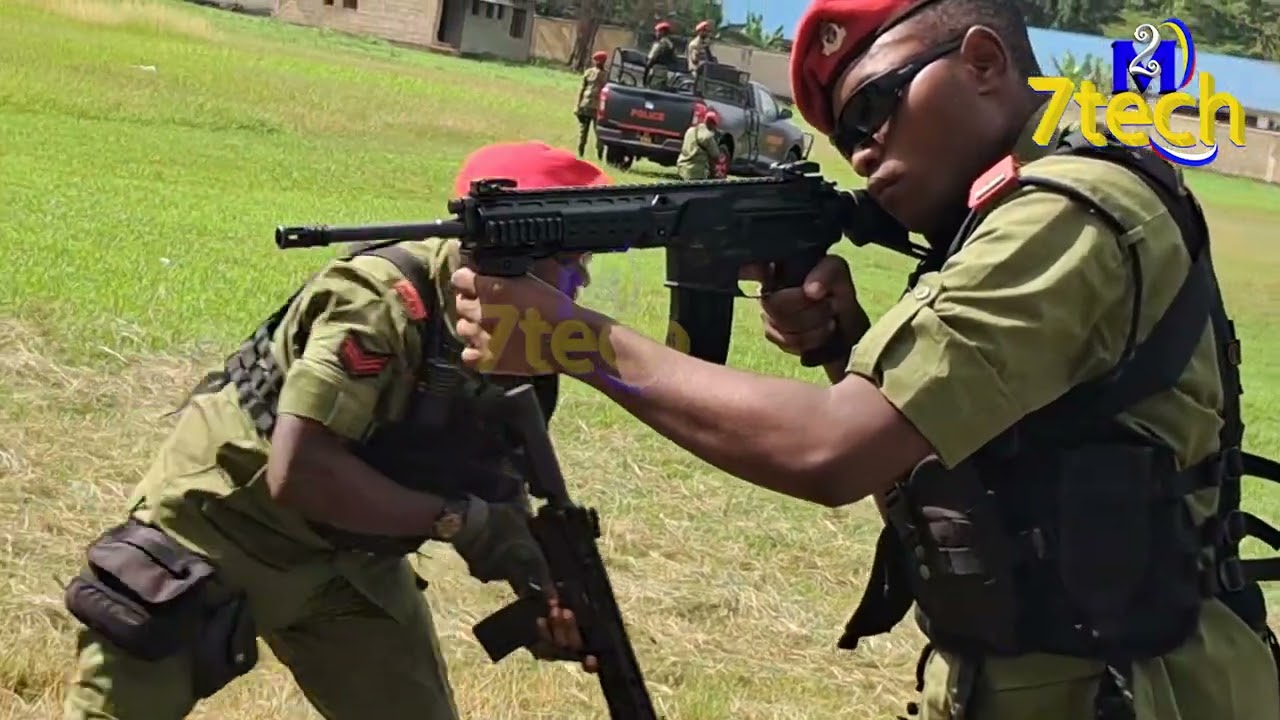 SHUHUDIA JAMBAZI ALIVYOKAMATWA  NA ASKARI WA  FFU- MOROGORO BILA MADHARA KWA RAIA//