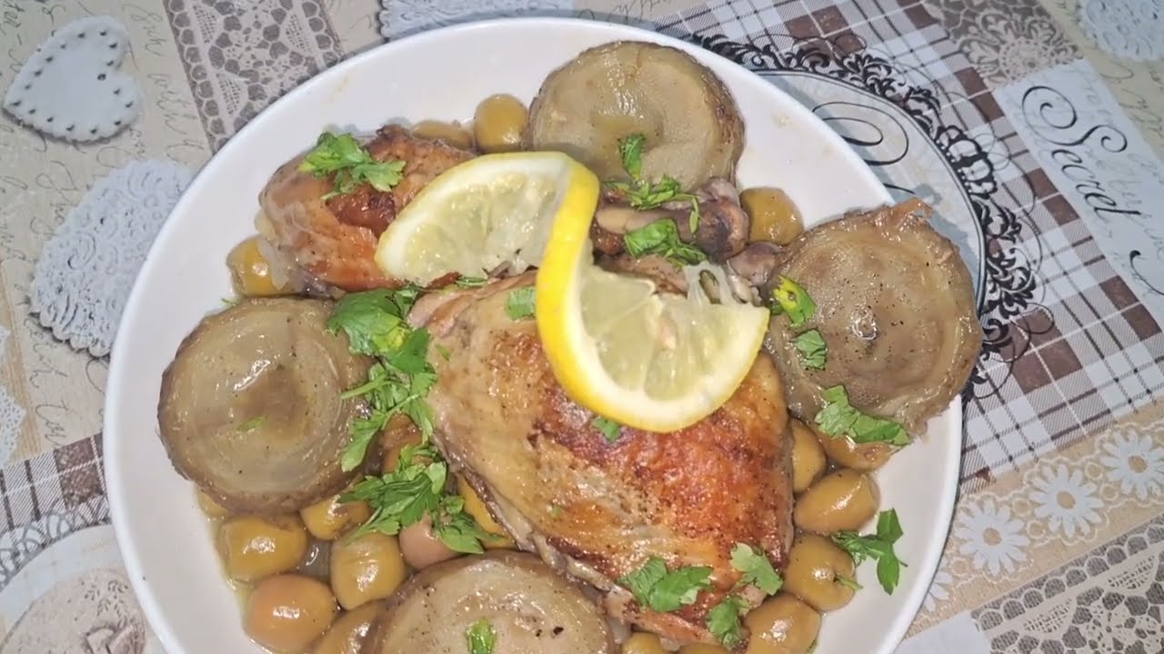 قورناع بالزيتون على طريقتي يجي بنين عسل 😍👌#زيتون#قرناع #اكسبلور 
