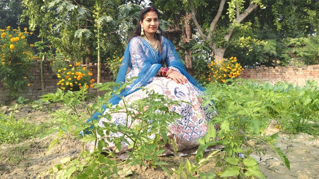 Priya Sabjee Ke Khet Me Kya Kar Rahi Hai.....?🤔🌱