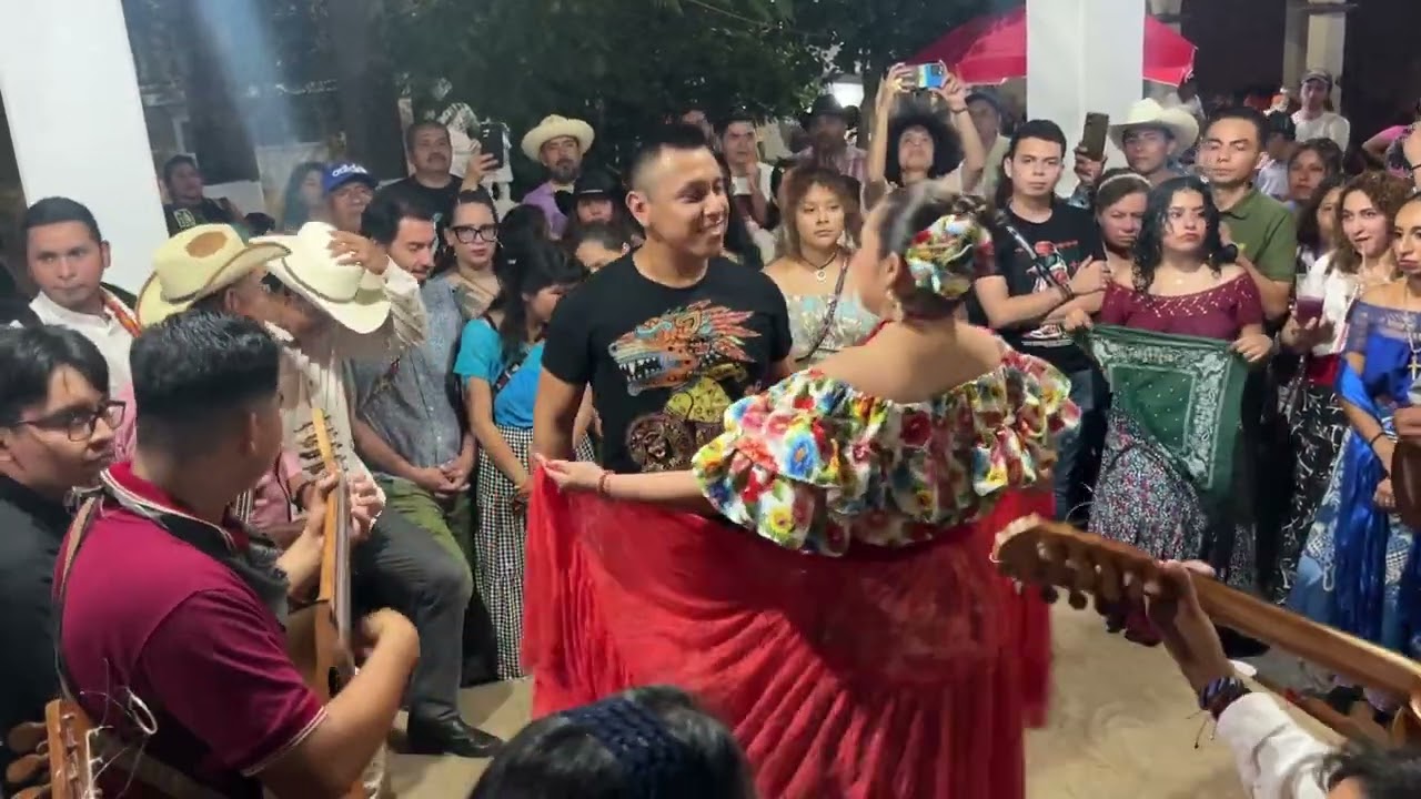 Fandango en Santiago Tuxtla “El toro zacamandu”