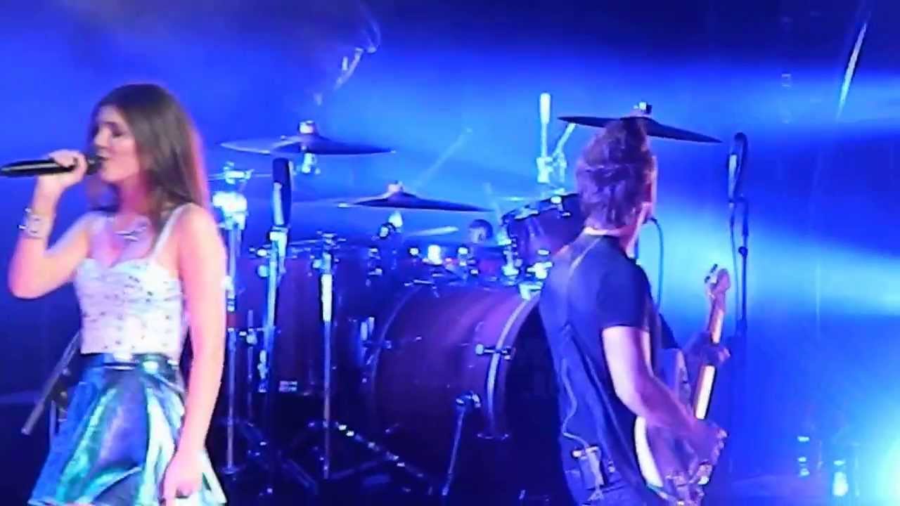 Make It In America Victoria Justice Summer Break Tour Chicago (Tinley Park) Illinois August 4, 2013