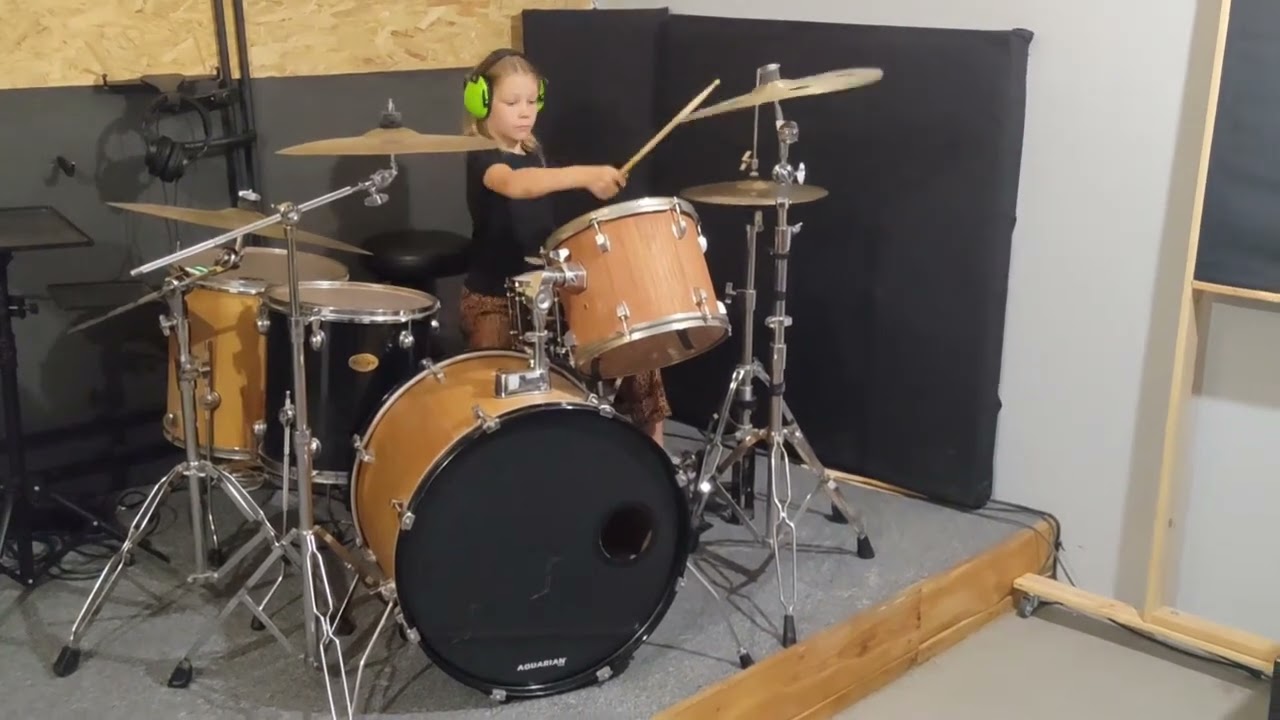 Ala Ada 8 lat - Rage against the Machine - Killing on the name of (drum cover)