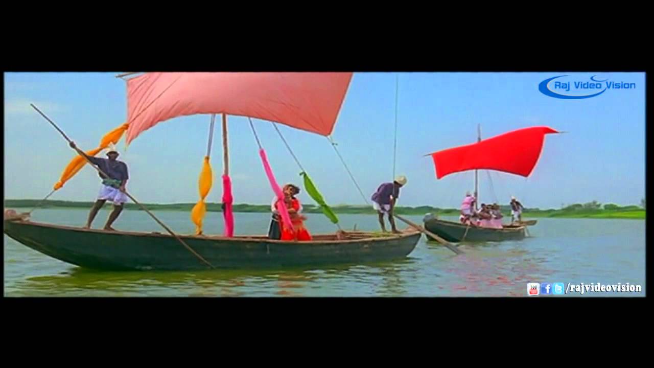 Pandiyanin Rajiyathil Song