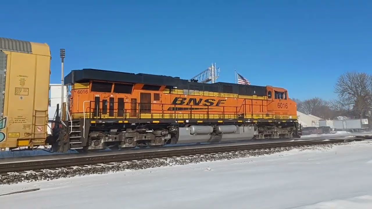 Nice K5HL on BNSF 7631 West in Wyanet, IL 12/14/25