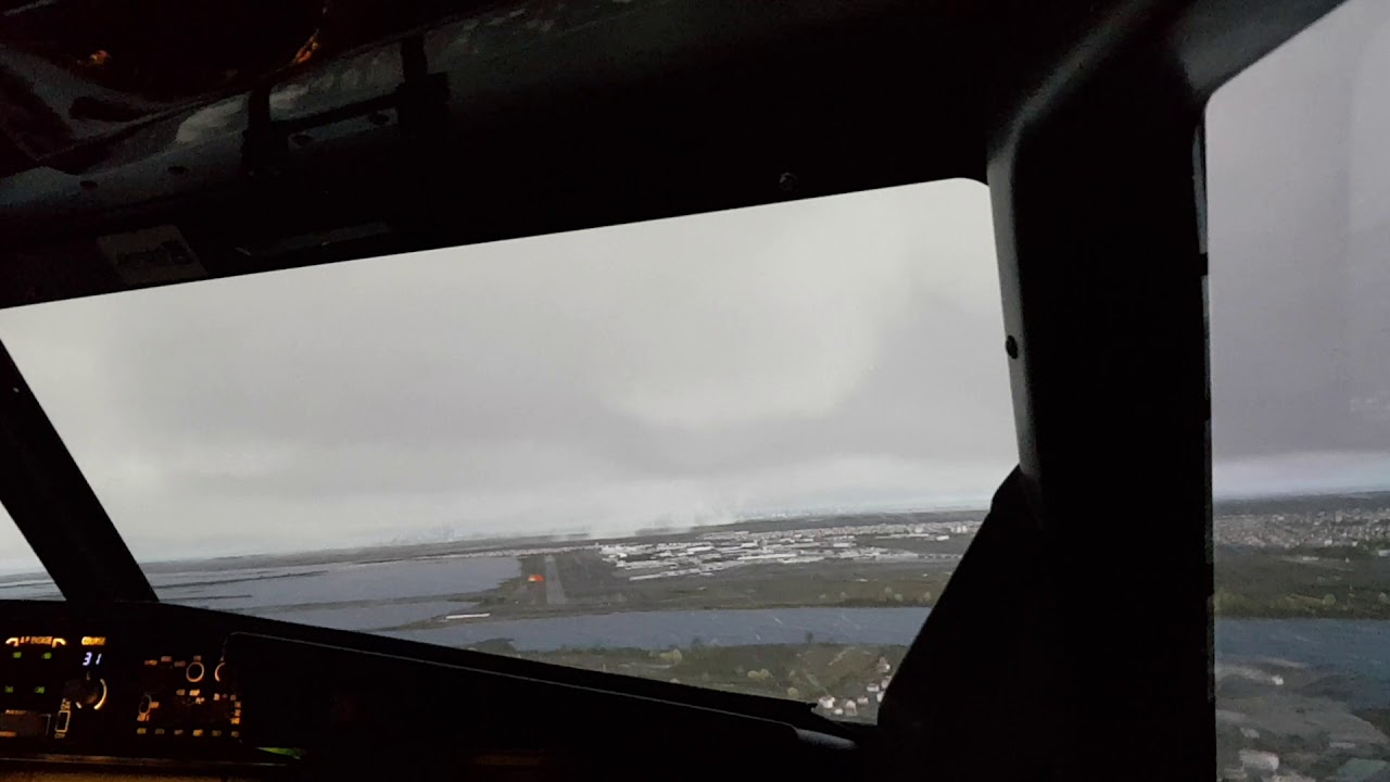 AirPoint | Landing at New York John F Kennedy Intl Airport (B737 cockpit view)