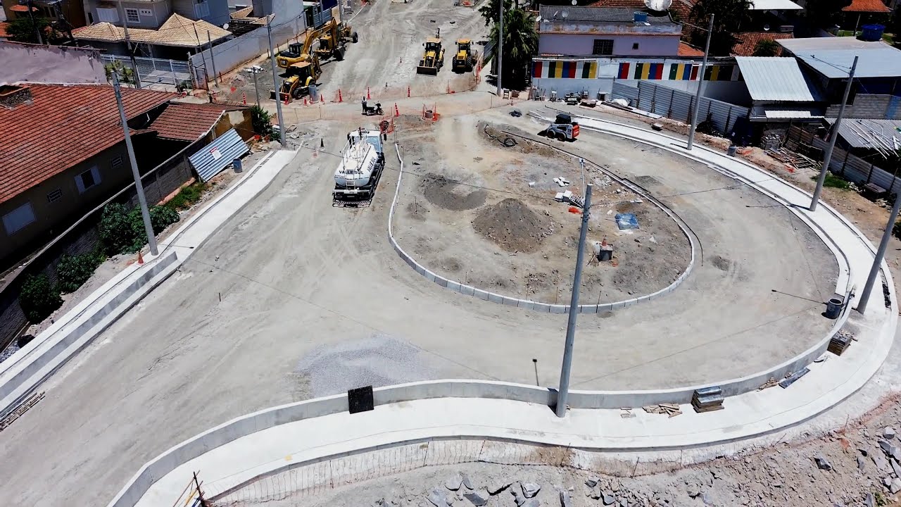 OBRAS do Complexo Viário de Barra do Piraí: PAVIMENTAÇÃO FINAL | 35