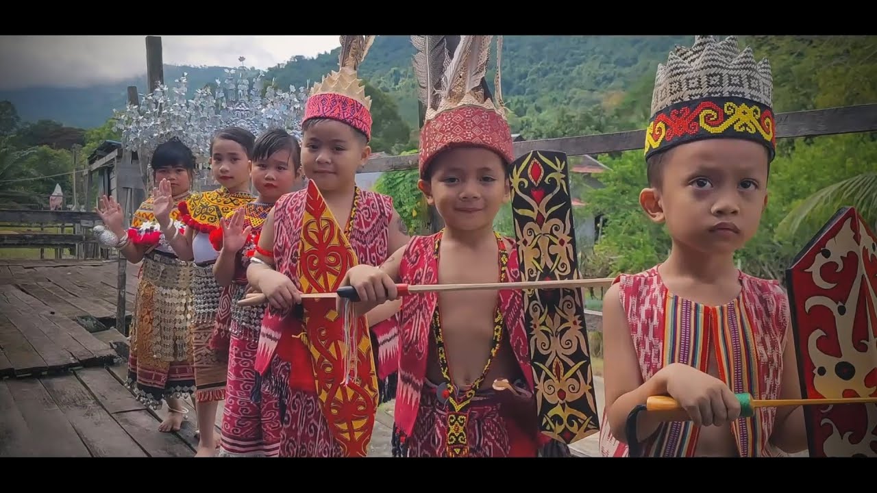 Ngajat Bebasu Pua Kumbu
