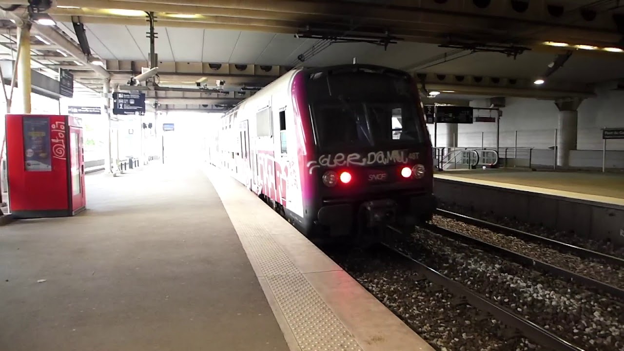 Paris, France - Paris M&eacute;tro - Gare du Pont du Garigliano (2018)