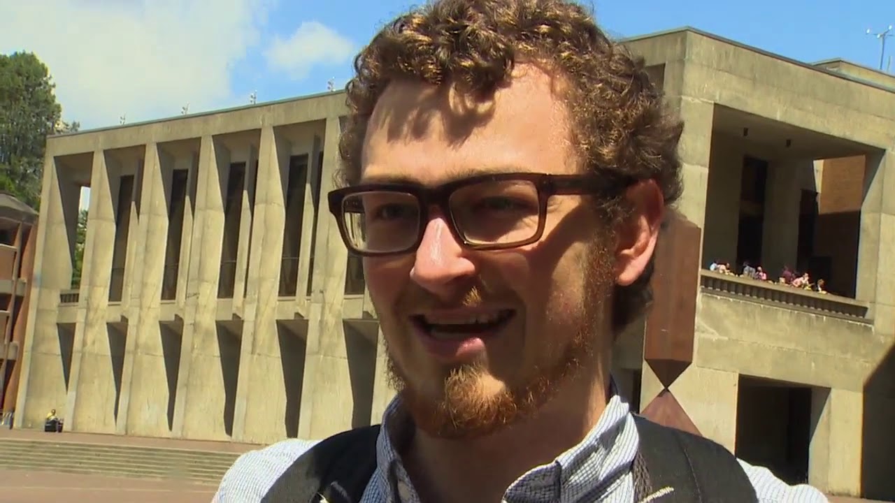 College students offer tips to freshmen about 5 health risks of college life