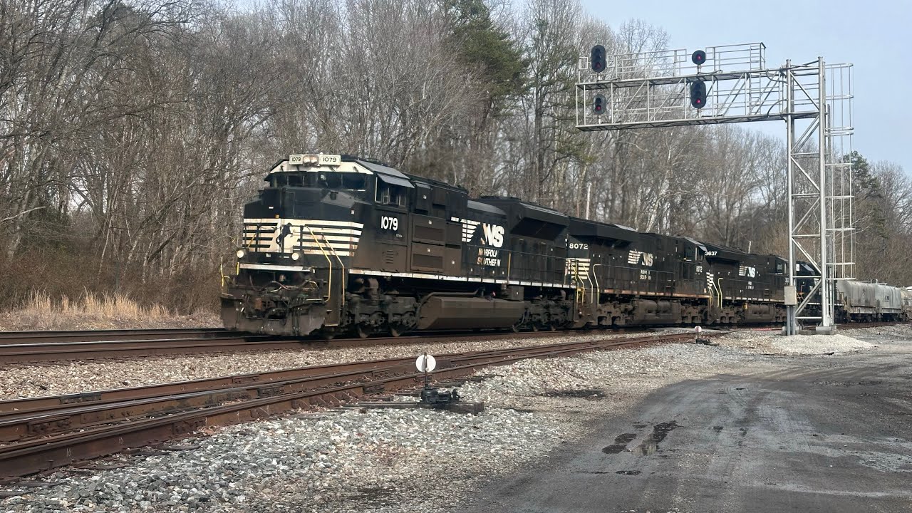 Norfolk Southern 171 heads thru McCoy with A GP 60 trailing 