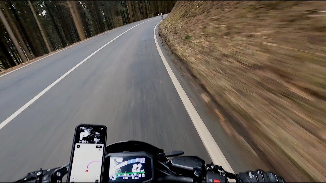 Kawasaki Z900 S1 GP Slip on Raw Sound 4k