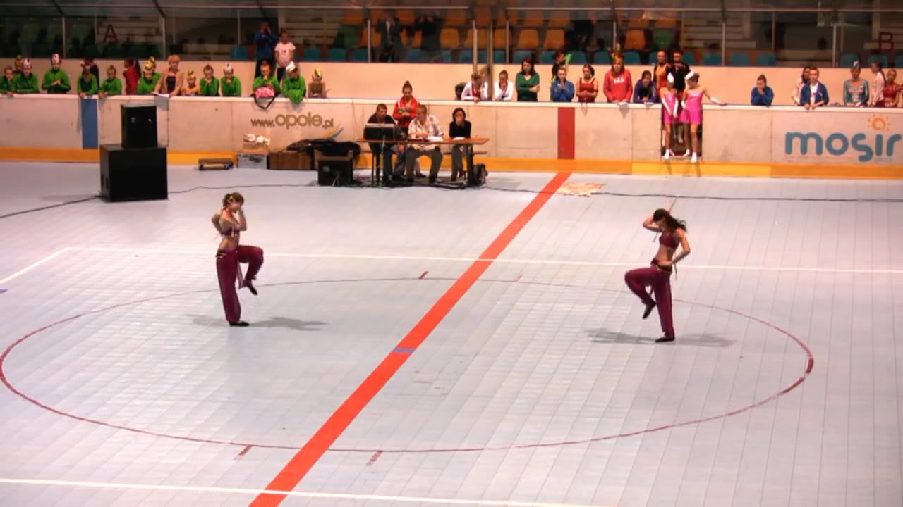 Gama Ozimek, Natalia Grochol i Patrycja Jagusz duo baton juniorki.avi