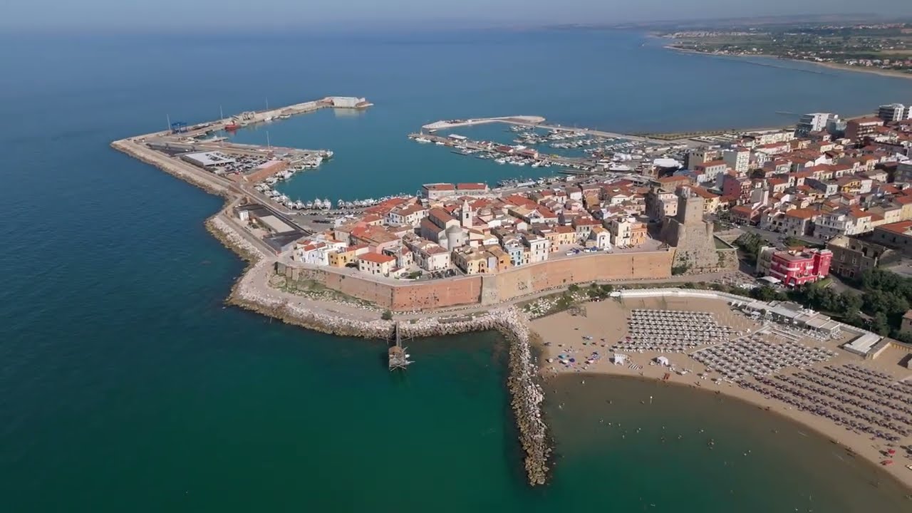 TERMOLI - 4K 24 FPS - DJI MINI 4 PRO CINEMATIC - DAVINCI RESOLVE 19