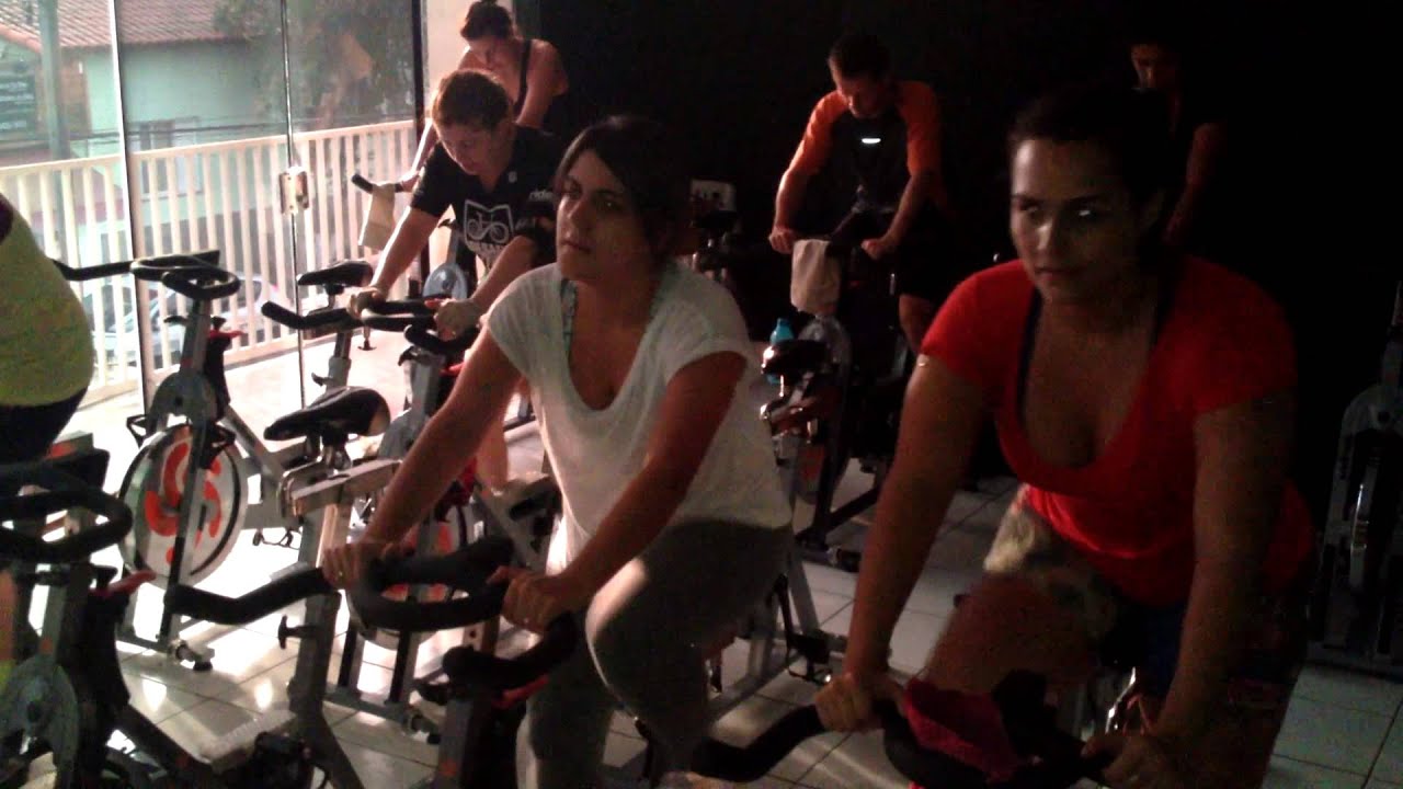 Aula de bike indoor