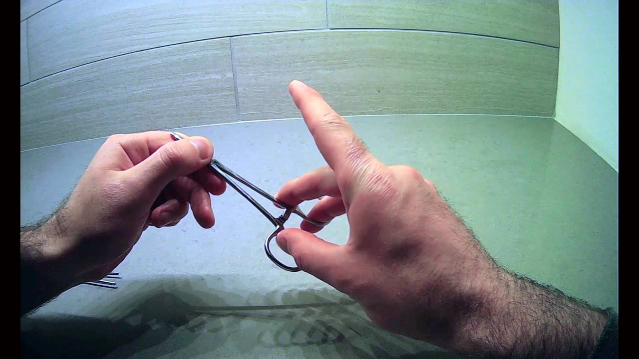 3 Holding The Needle Driver