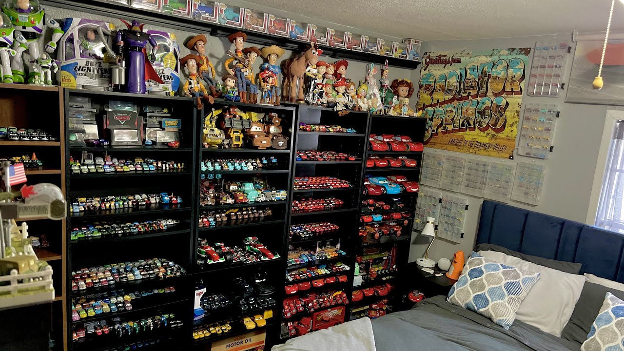 Welcome To My Room Tour: 2021 Edition | Over 2,000 Pieces