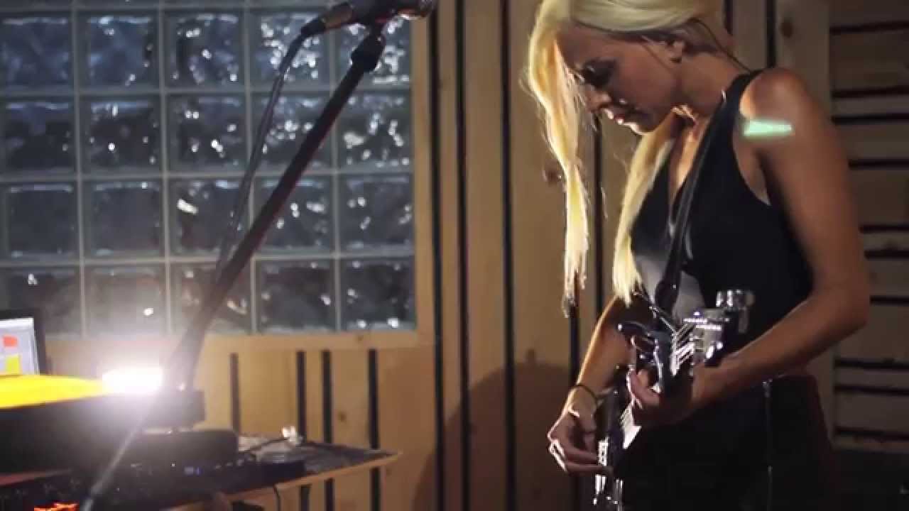 I Am Snow Angel - Losing Face  (Live In Studio)