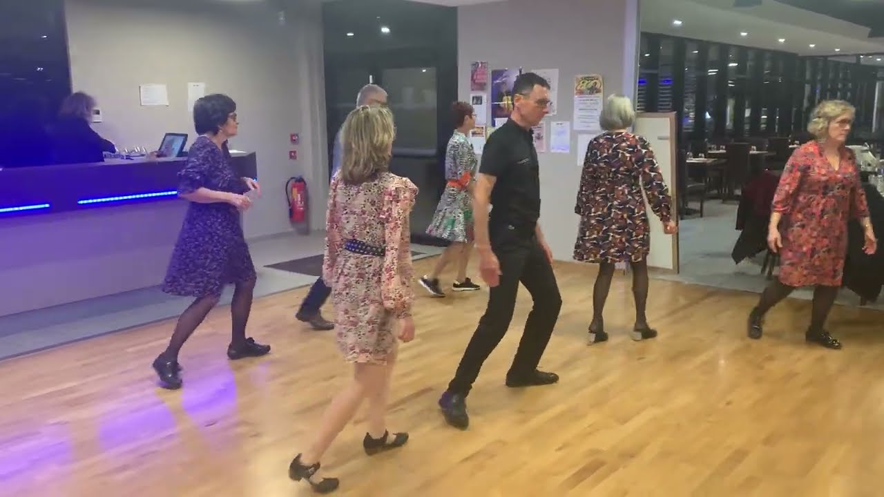 Bourrée la Chapelotte dansée à La Croix de Mille 81