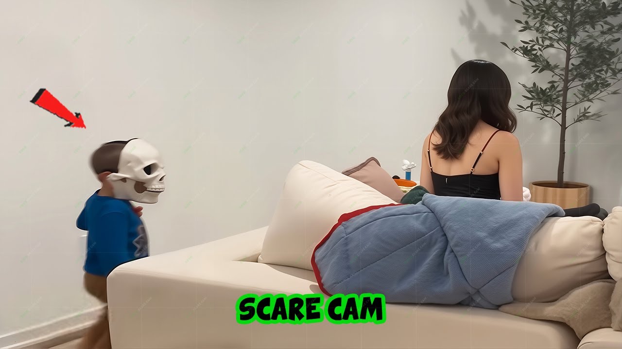 BEST SCARE CAM Priceless Reactions 2026😈#306 | Funny Scare Cam 🤣| Jump Scare 😂| CoCo Scare Cam |