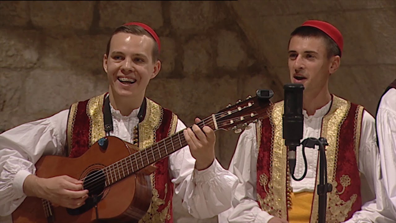 Klapa Kaše - Laku noć, moja zoro bajna -LIVE