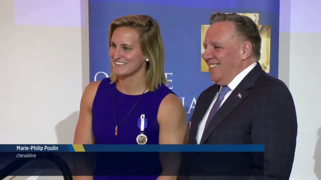Marie Philip Poulin receiving l'Ordre national du Québec