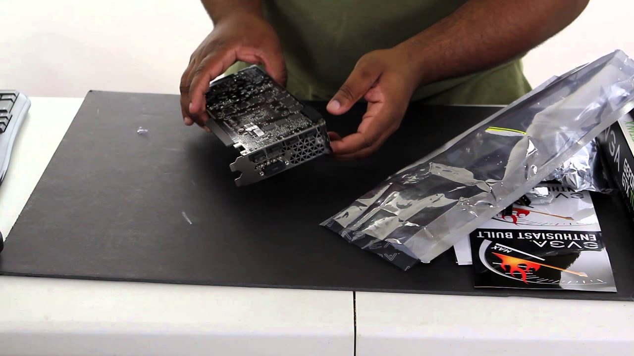 EVGA GeForce GTX Titan X 12G-P4-2992-KR Unboxing and gaming demonstration