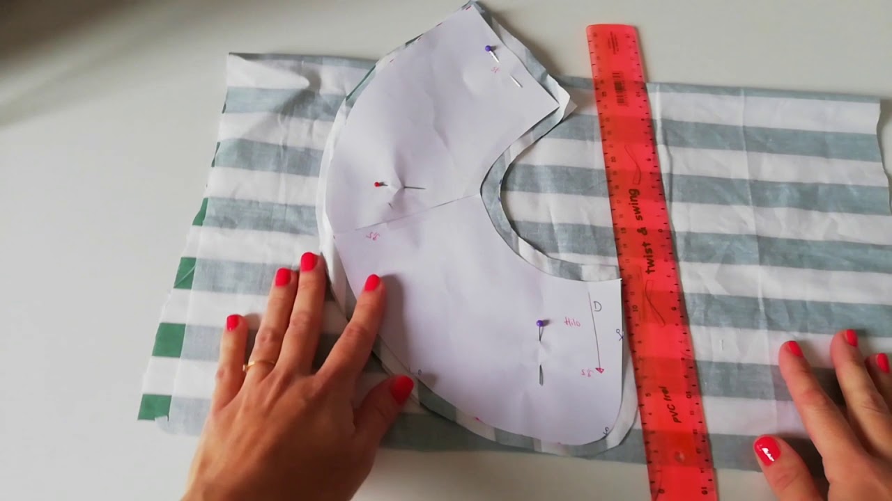 Patrón y confección de un cuello bebé