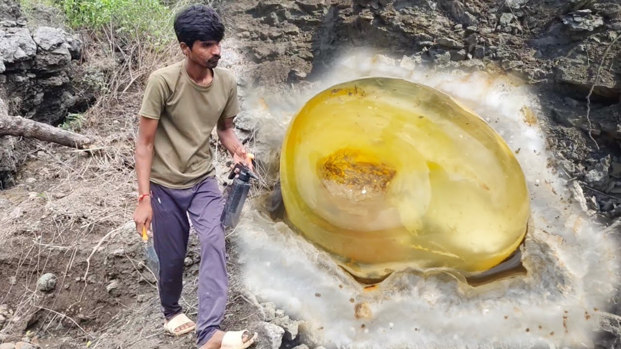 I Found a lot of yellow gemstone crystals Sapphire Agate of various colors in This River !