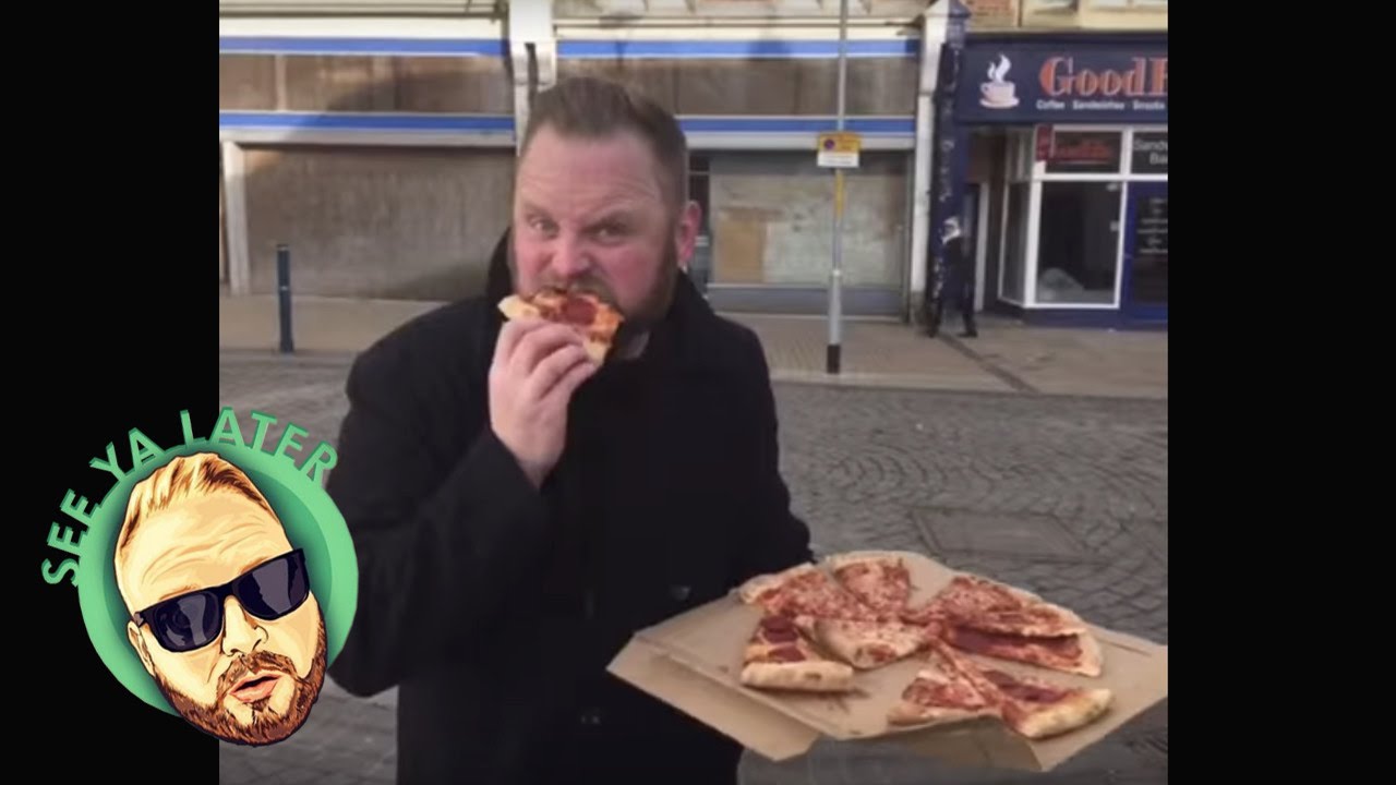 Everyone Loves Pizza! | Arron Crascall