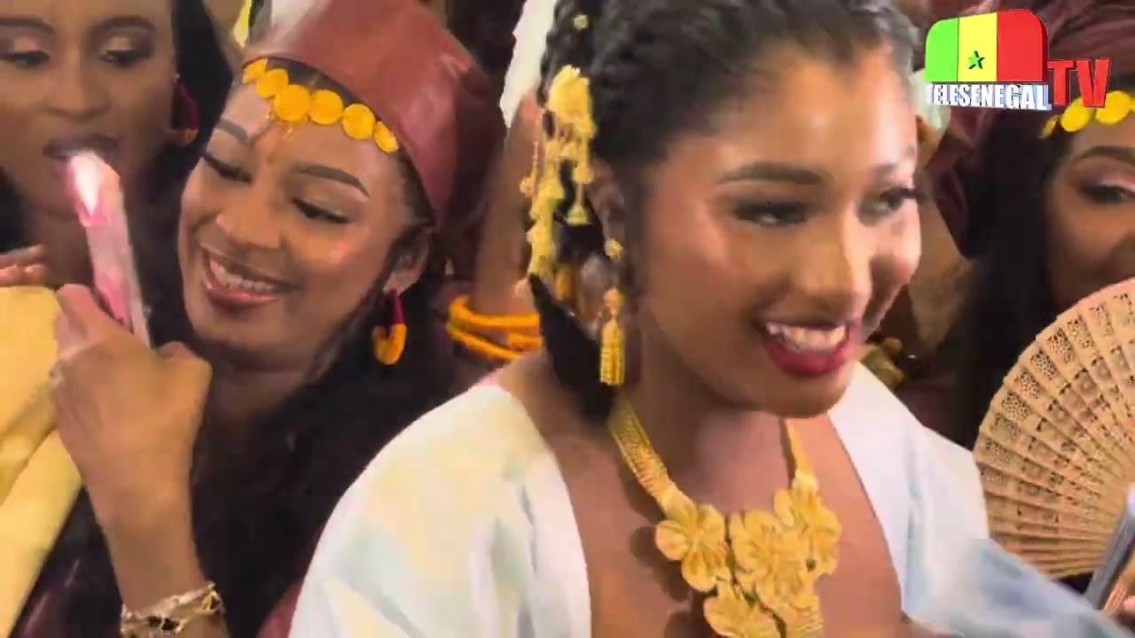 🔴 « Lii nekh na dee Henné Time » : Ambiance totale chez la femme de DJ Kheucha et Lama Ndiaye !