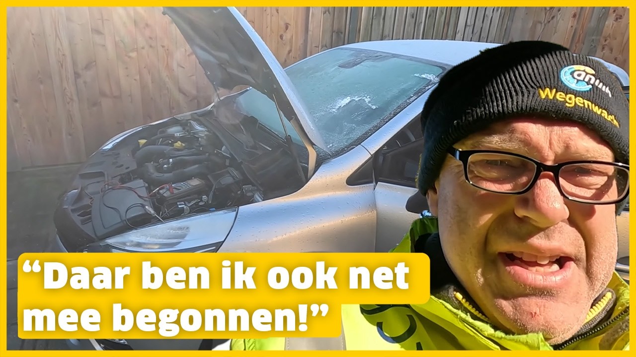 ROBERT repareert de zekeringskast van een Renault Clio Estate | ANWB Wegenwachtvlogs