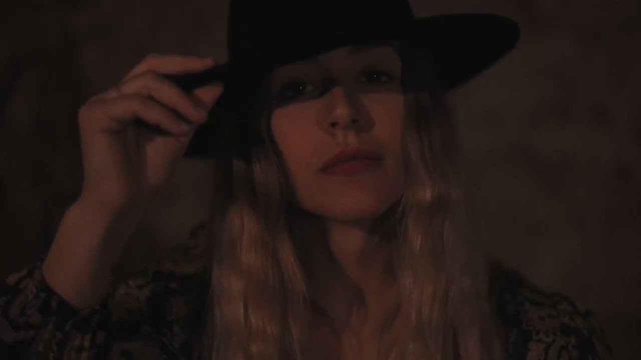 LUIS OYA - La Niña de la Cachimba (Videoclip Oficial)