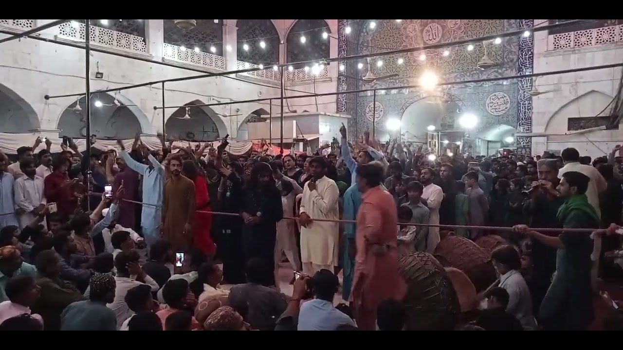 سیہون شریف دھمال سخی لعل شھباز قلندر  مست رح 🚩