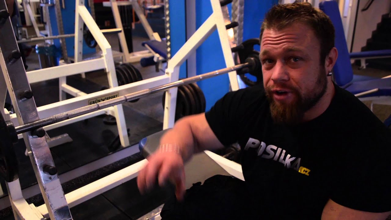 Posilka.cz - Filip Grznár - šikmý bench hlavou nahoru