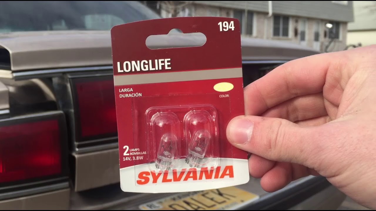 1995 Buick LeSabre - Replacing Tail Light