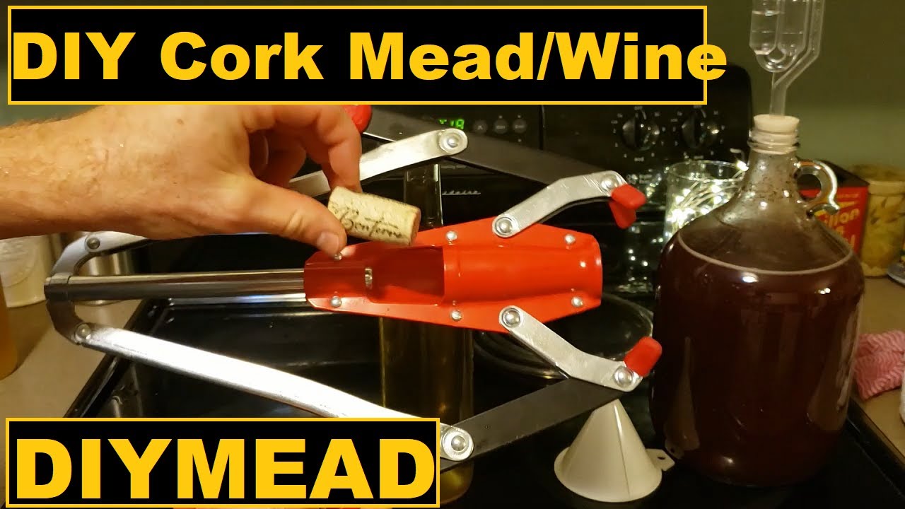 Corking Wine/Mead Bottle With Manual Corker