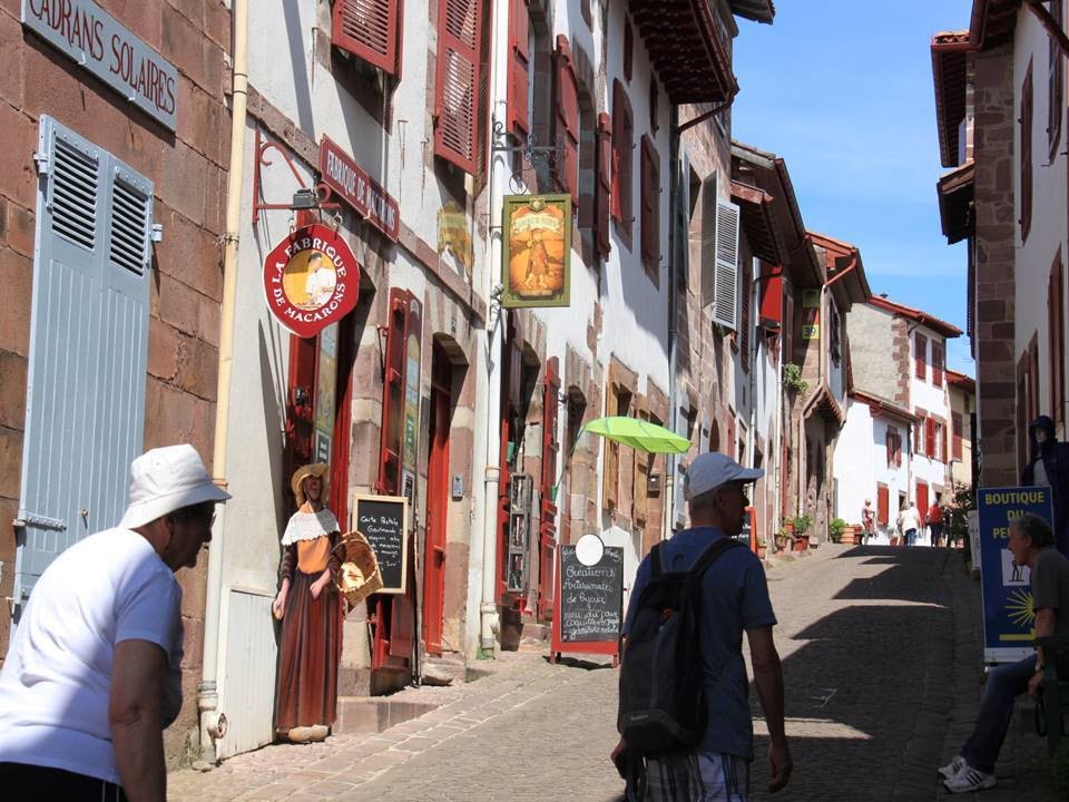 SAINT JEAN PIED DE PORT .  PAYS BASQUE