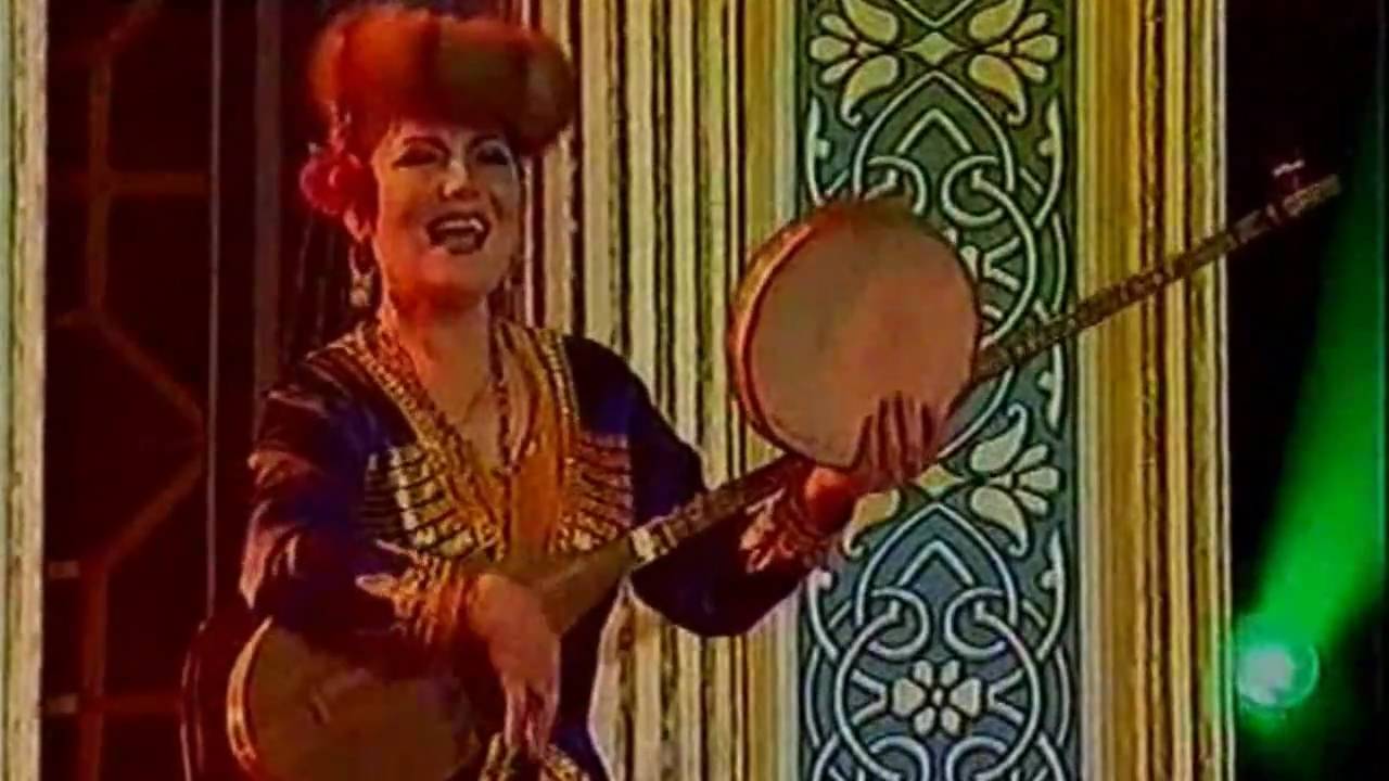 Uyghur folk dance (Mirajikhan)
