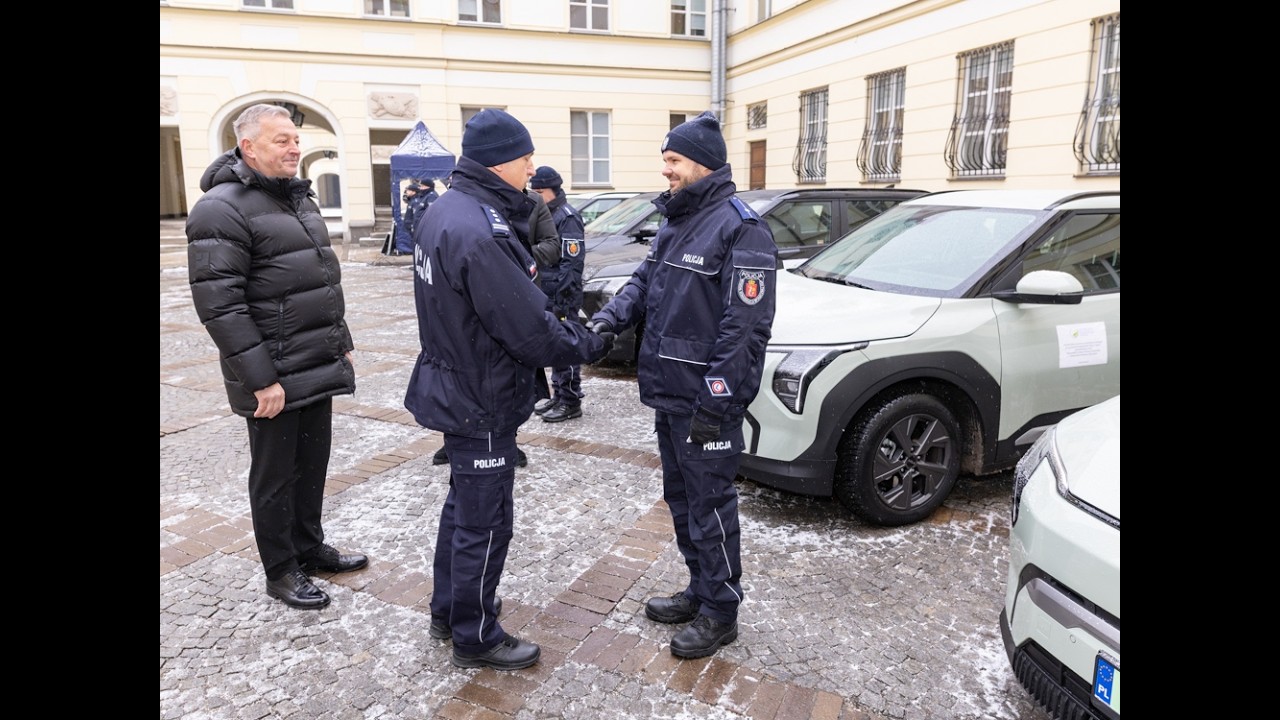 UROCZYSTE PRZEKAZANIE POJAZD&Oacute;W