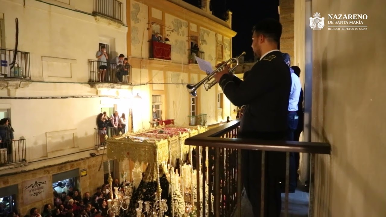 Antoñito Molina con su trompeta en la Recogida del Nazareno de Santa María - Jueves Santo 2023