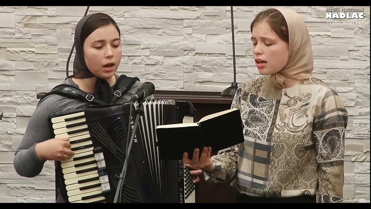 Surorile Chiriţă ...Imi plec genunchiul, o Isus, înaintea Ta , şi cred