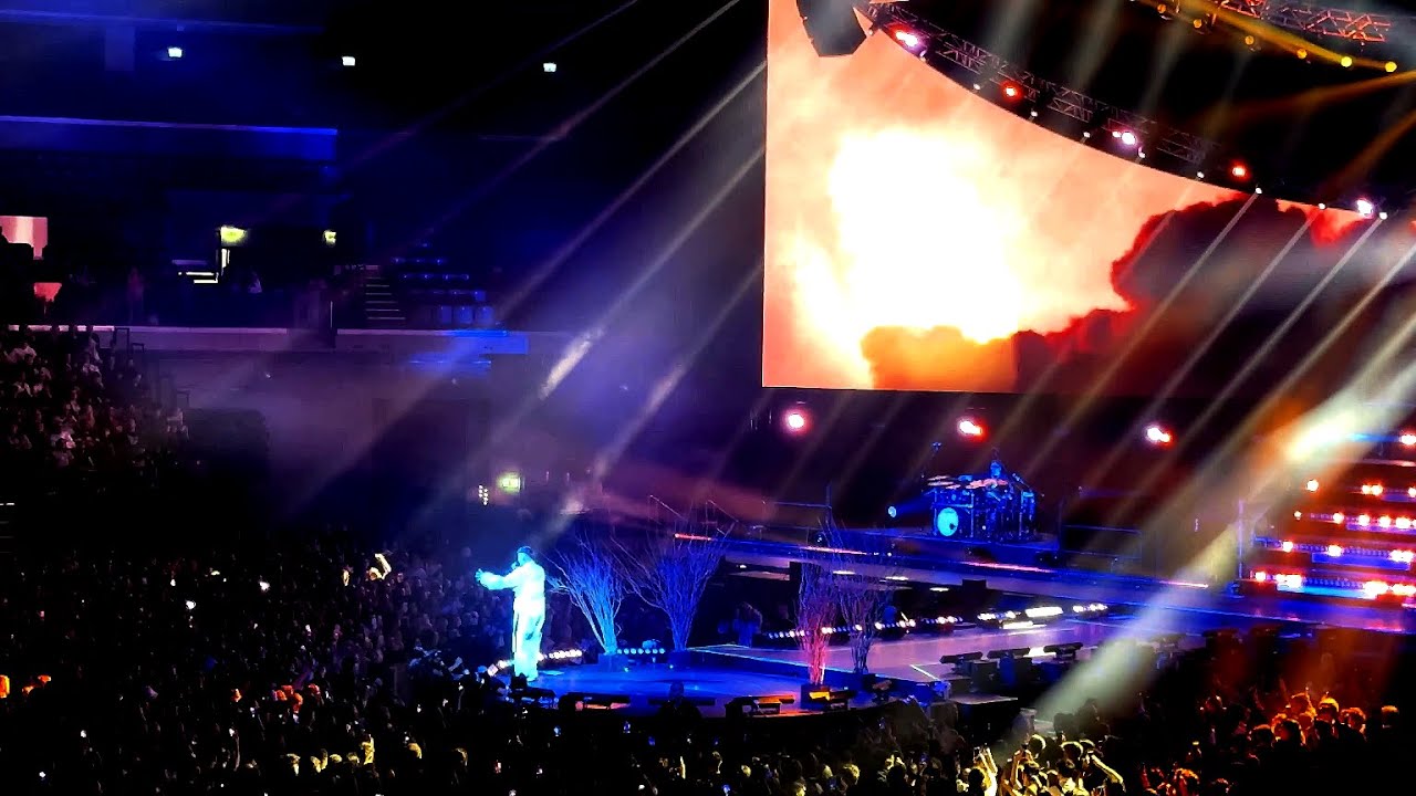 Manuel - Miért vonz jobban az ősz | Live at MVM Dome | 2025
