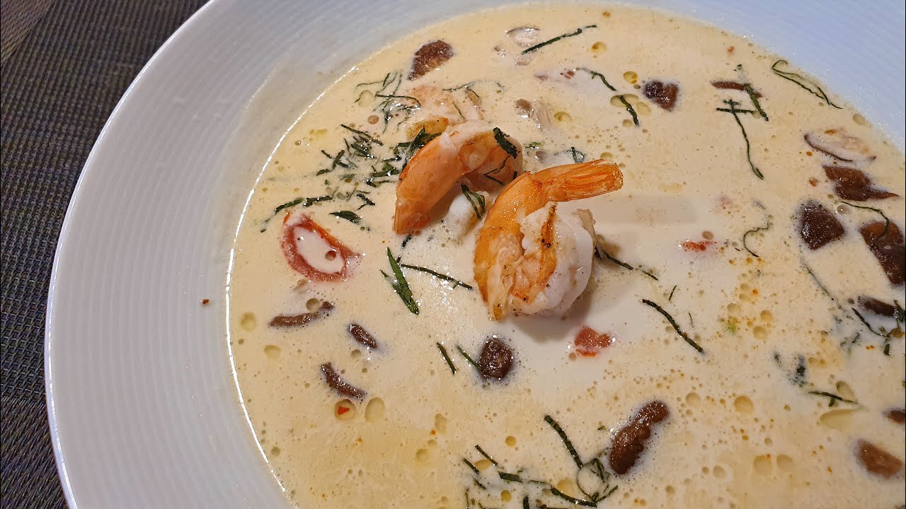 Tom Kha Gai - Thailändische Kokossuppe