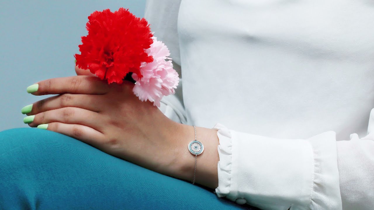 Attractive Round Blue Sapphire, Turquoise & White Diamonds Ladies Bracelet