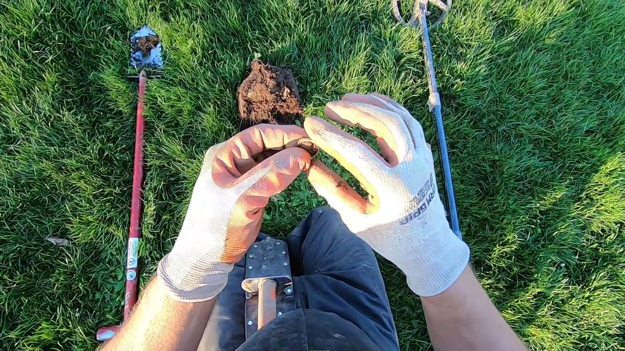 LIVE DIG RING!! Predator Phantom Ultra shovel in the jewelry field.