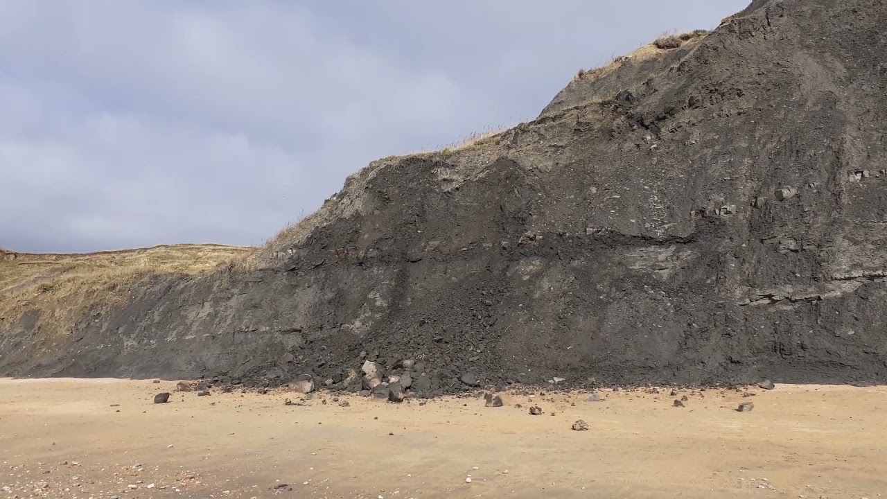 Cliff fall at Charmouth 22nd October 21.