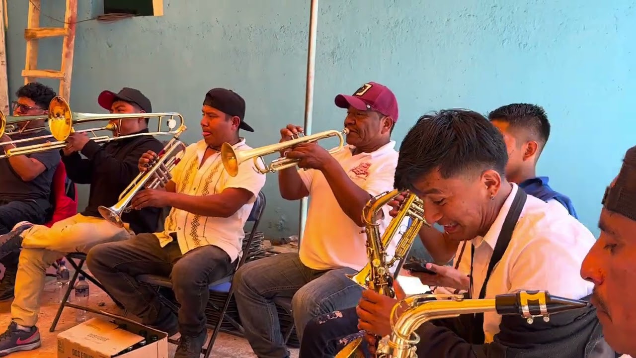 Juan Martha es la Banda 2que3 en Cruz Chiquita 2026